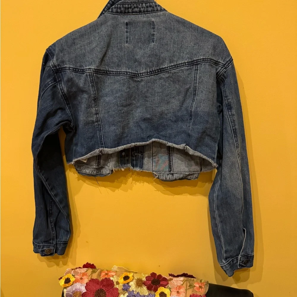 Fashion Nova Blue Denim Jacket Cropped - Picture 2 of 5